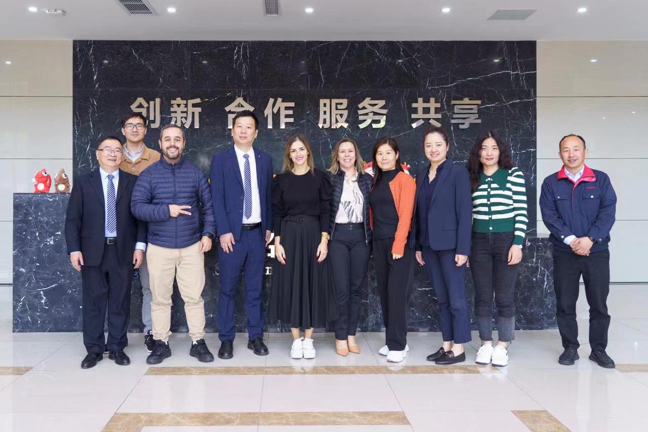 Saint-Gobain TEKBOND到访yp街机电子科技